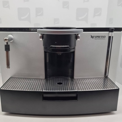 Machine à café Nespresso pro 