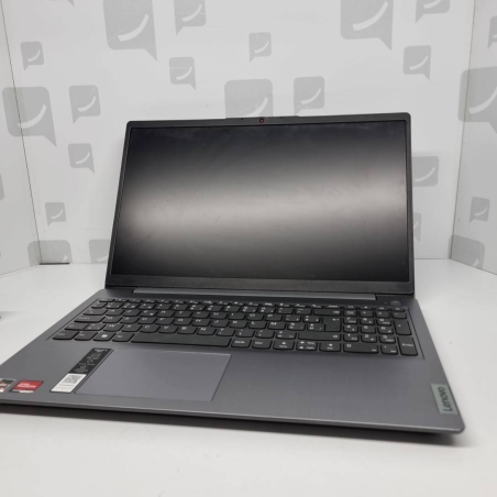 Laptop Lenovo Ryzen 3 5300 (2.60 Ghz) 8 GB 256 Ssd 