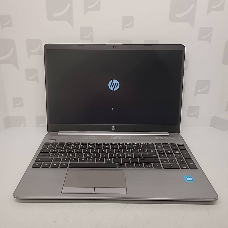 LAPTOP HP (qwerty) N4500  8 GB SSD NVME 256GB  