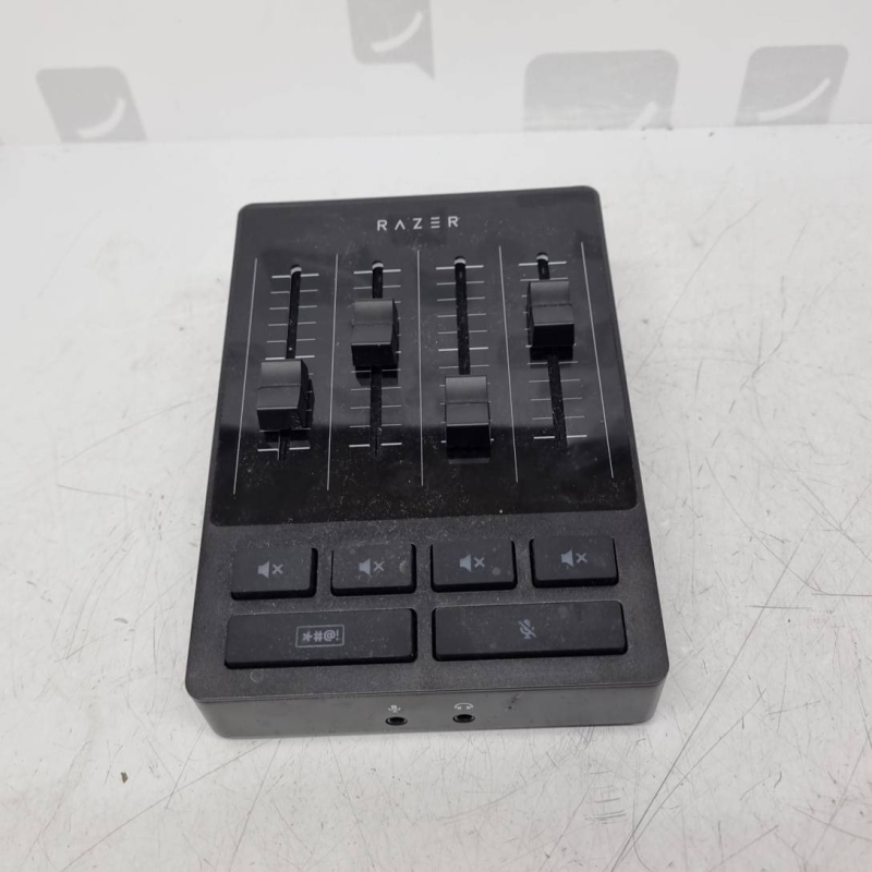 EQUALISEUR RAZER AUDIO MIXER 