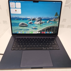 PC Portable (2023) MACBOOK...