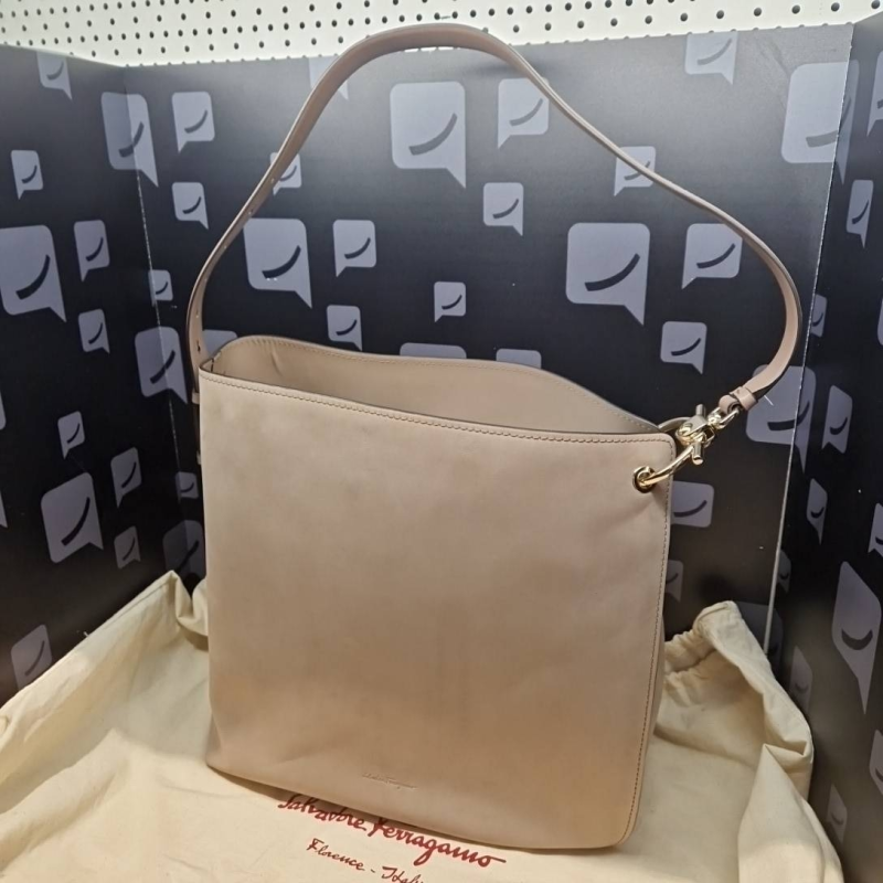 Sac à main de luxe  Slavatore Ferragamo  Bag Street brun  