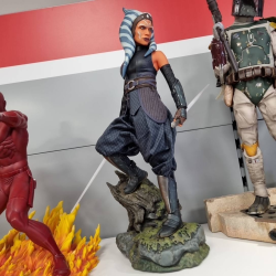 FIGURINE PREMIUM SIDE SHOW...