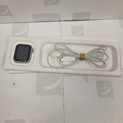 Montre connectée Apple...