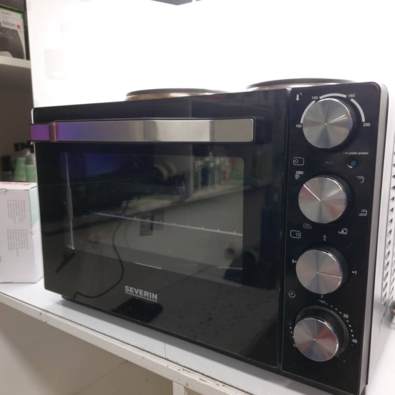 Four avec plaque de cuisson Severin TO 2065 