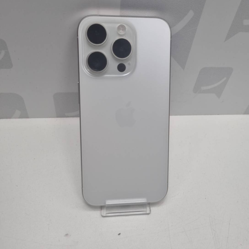 Smartphone Iphone 15 pro 86 128 Blanc 