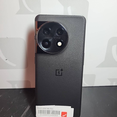 GSM one plus  11  black  128  