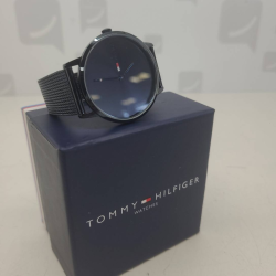Montre Tommy hilfiger th260...