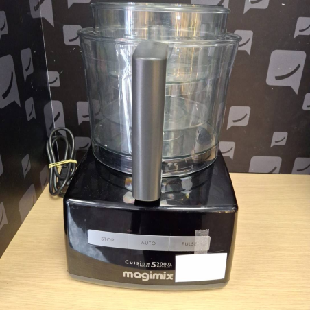 Robot de cuisine Magimix 5200 +de nombeux access+boites 
