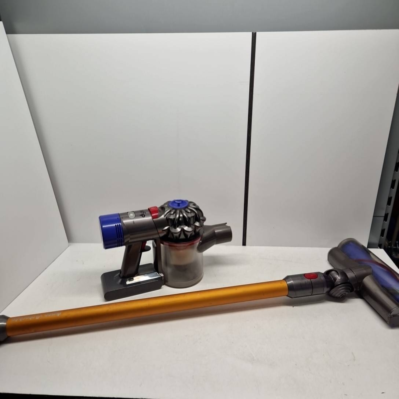 Aspirateur Balais Dyson V8 