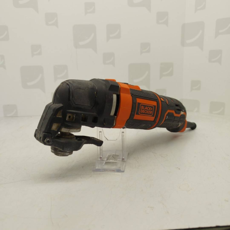 Outils Multi Fonction Black et decker  mt300 