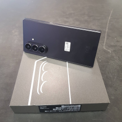 GSM samsung  fold 7 noir...