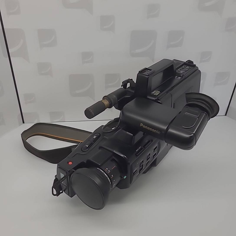 Camescope VHS !Collection! panasonic  nv m7e + valise foncti