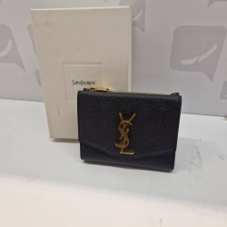 Portefeuille Yves Saint...