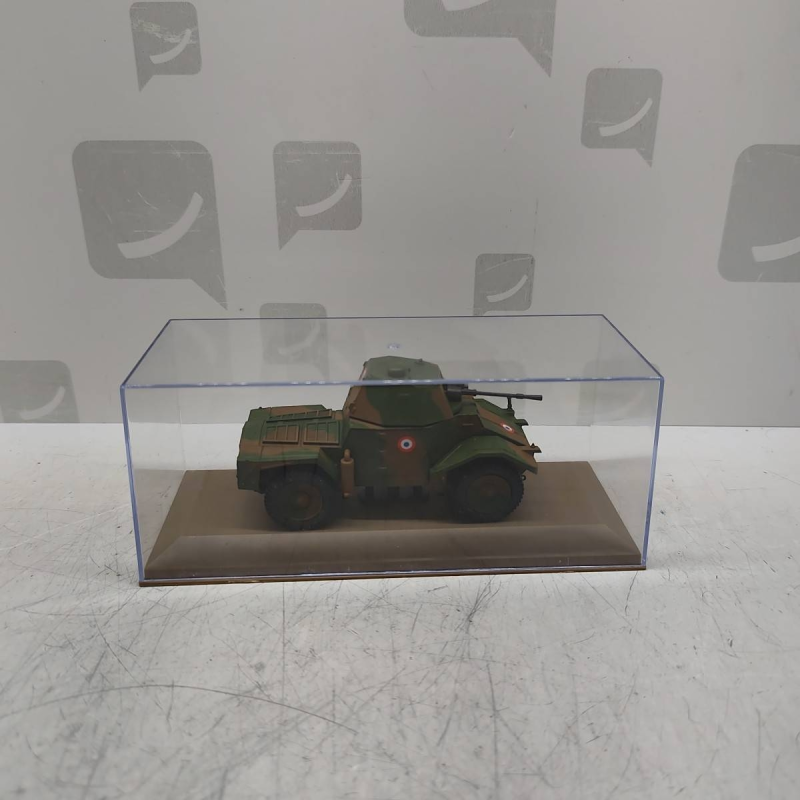 VEHICULE MILITAIRE  AMD 35 PANHARD 178 