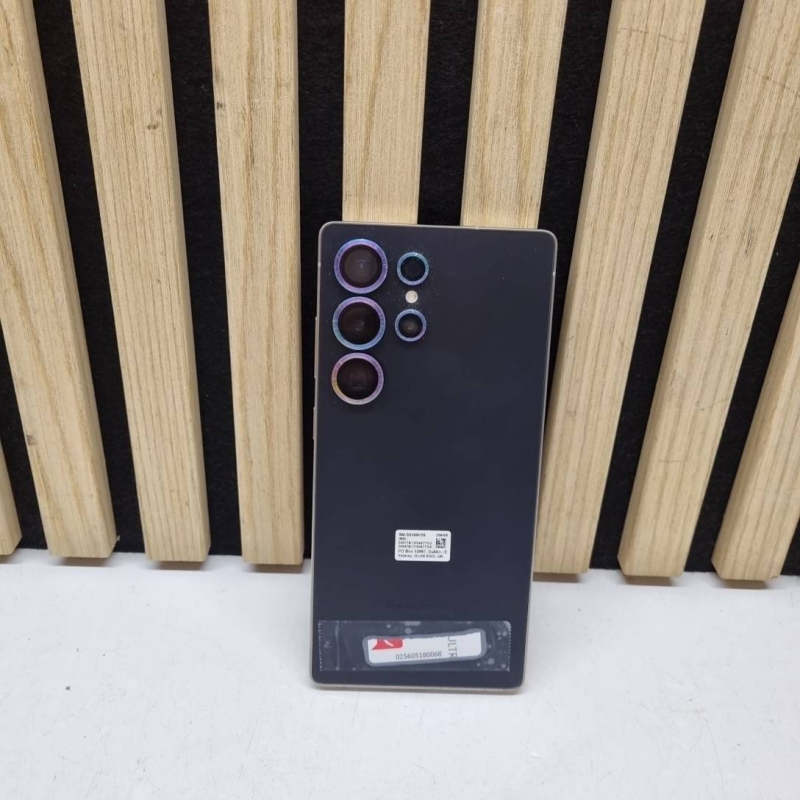 GSM SAMSUNG GALAXY S25 ULTRA  Capacité 256 Gb SS CHARGEUR  