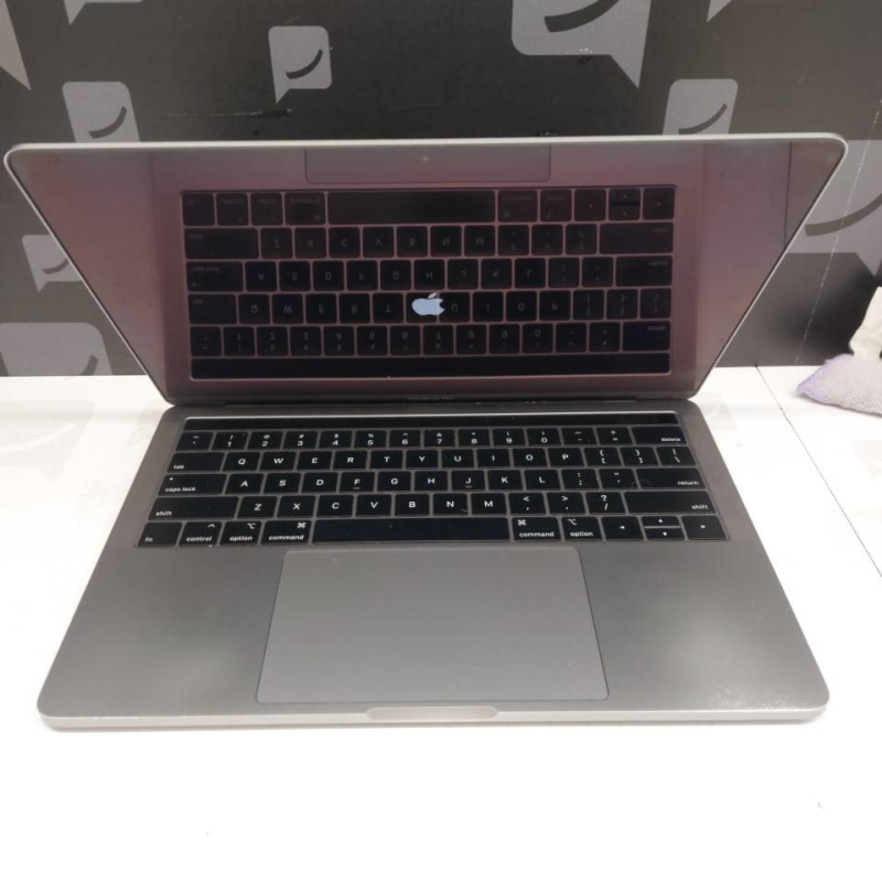 *QWERTY* Apple Macbook Pro TouchBar 2019 I5-1.4Ghz  8 256Go 