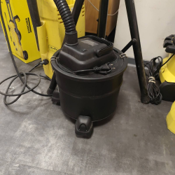ASPIRATEUR A CENDRE...