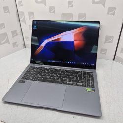 PC Portable Samsung book 4...
