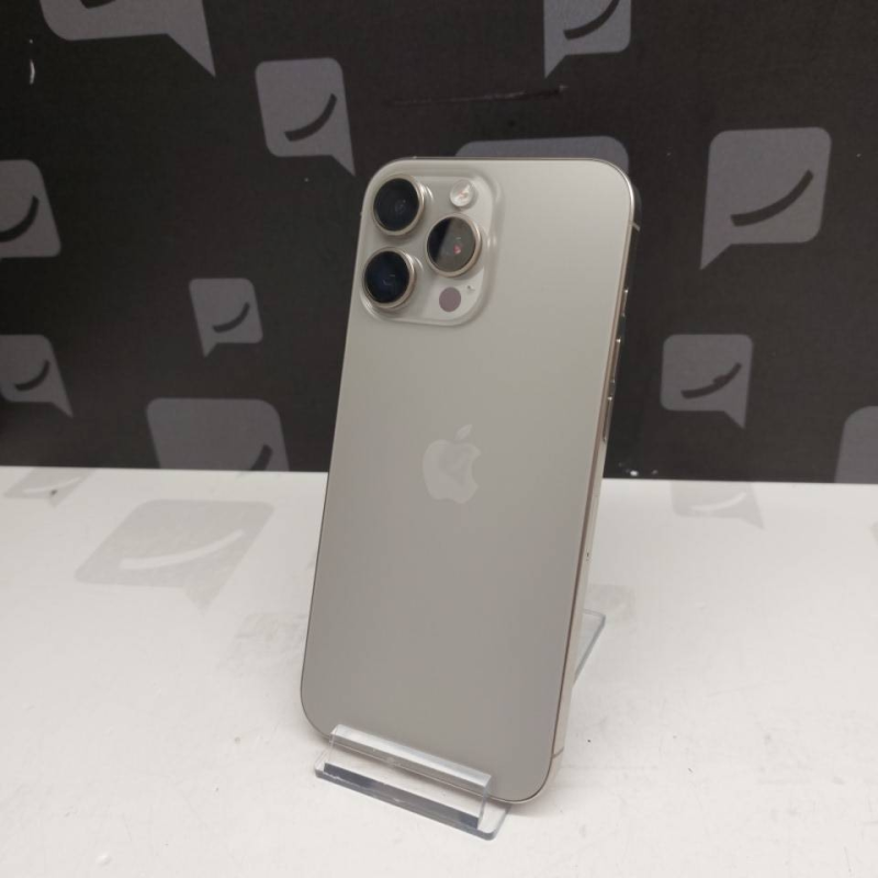 GSM iphone  16 pro max gris 256 gb Batterie 89 % 