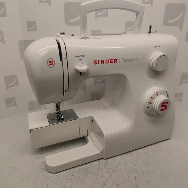 MACHINE A COUFRE SINGER TRADITION 2250 