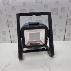 Lampe de Chantier Makita...
