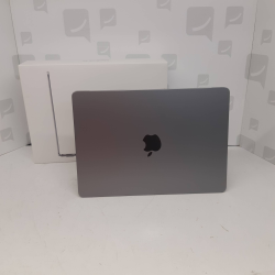 Apple Macbook Air 2022...