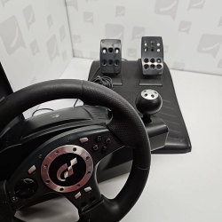 Volant + pédalier Logitech...