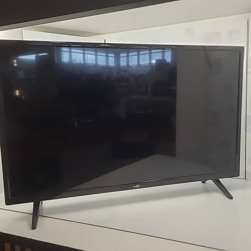 TV Highone  hi3224hd-ve + Télécommande !sans cache piles! 