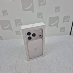 iPhone ÉTAT NEUF  Apple 17...