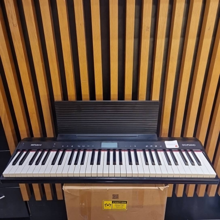 SYNTHETISEURS / PIANOS ROLAND + pédale GO-61P PIANO 
