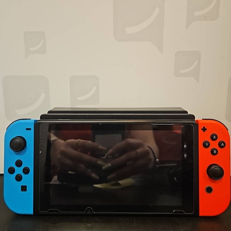 Console NINTENDO Switch  V2 Dock + support manette  + cables